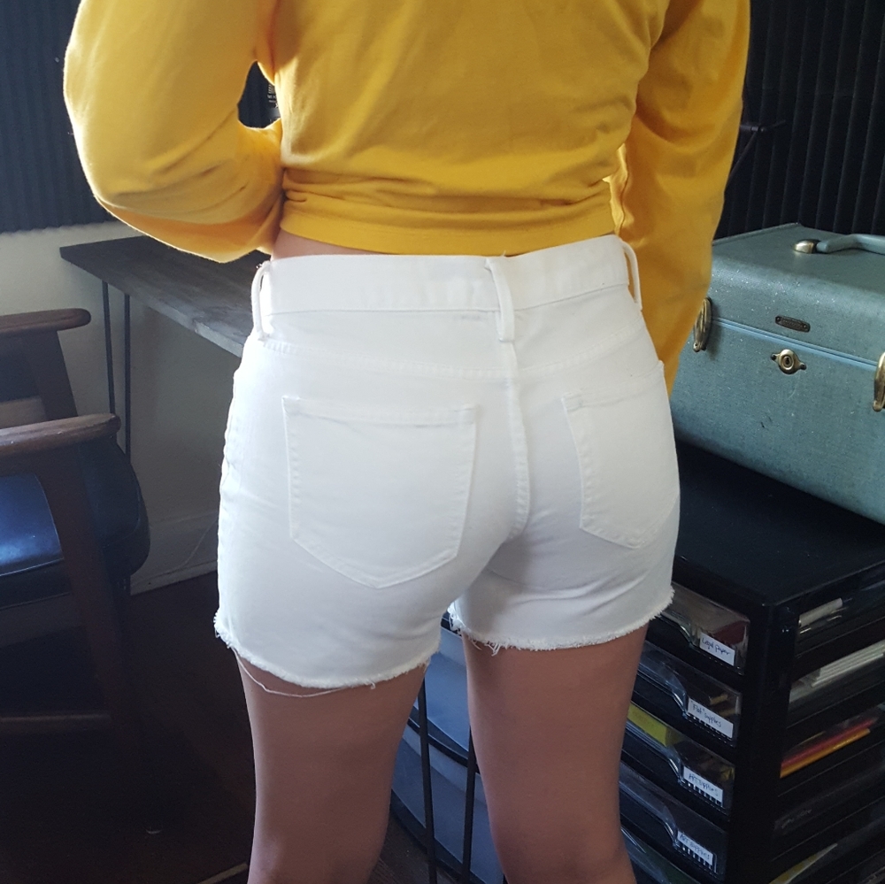 White Shorts Old Navy The Flirt Size 2 New!